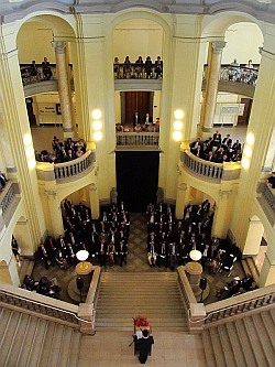 Rede des Justizministers während eines Festaktes.